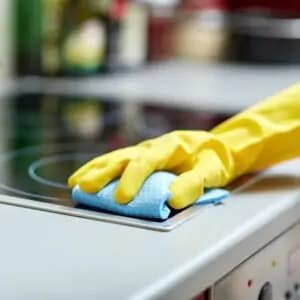 cleaning stove top